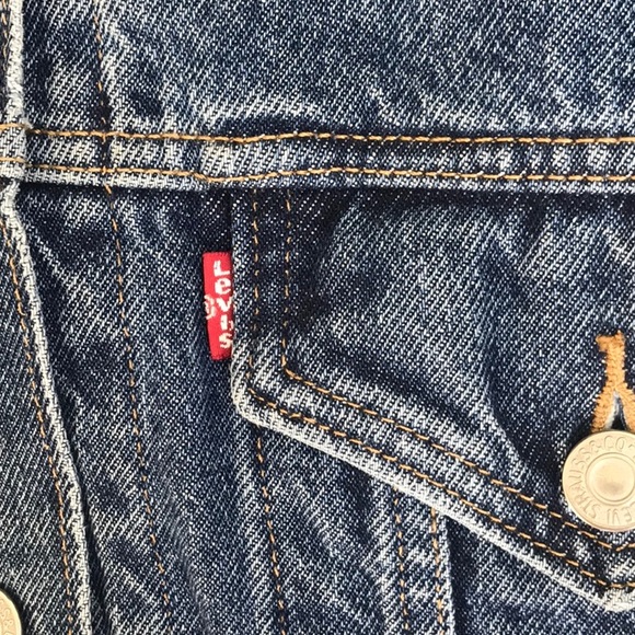 Mens Levi’s Denim Trucker Jacket - Picture 5 of 5